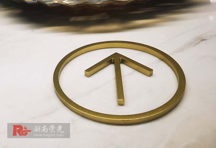 ���ض�׿Խ�Ę�(bi��o)�R���ڡ����X�Ͻ��������c�Lɳ����