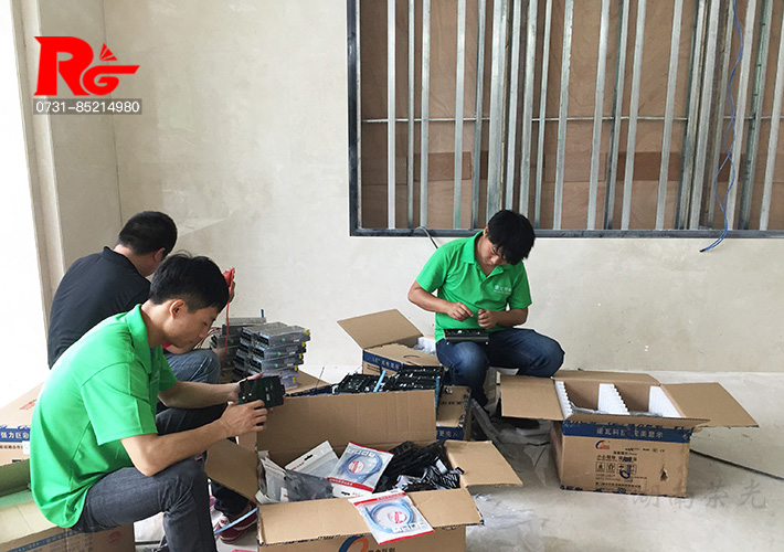 �L(zh��ng)ɳ�@ʾ���S��